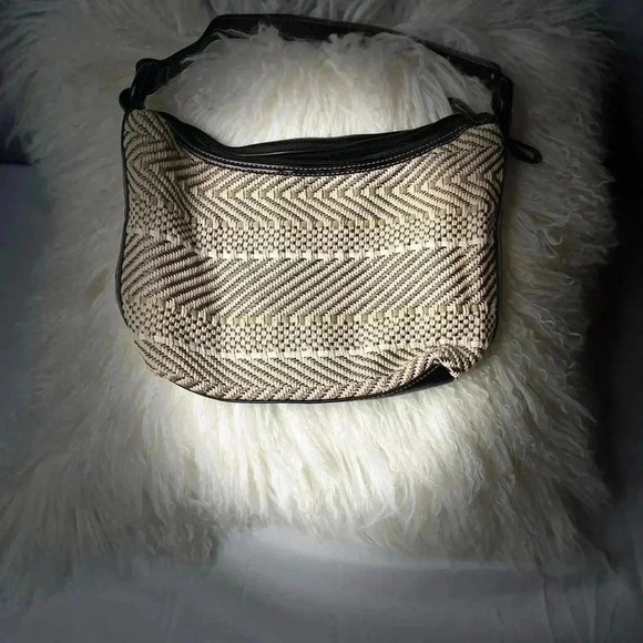 Croft & barrow beige and brown purse - Picture 2 of 16